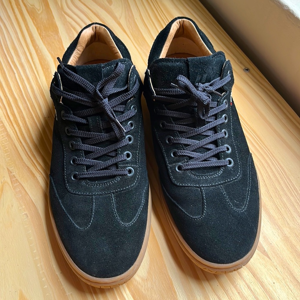 Brand new Piloti men’s size 10 shoes